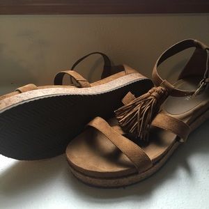 Women’s Platform Tassel Sandals